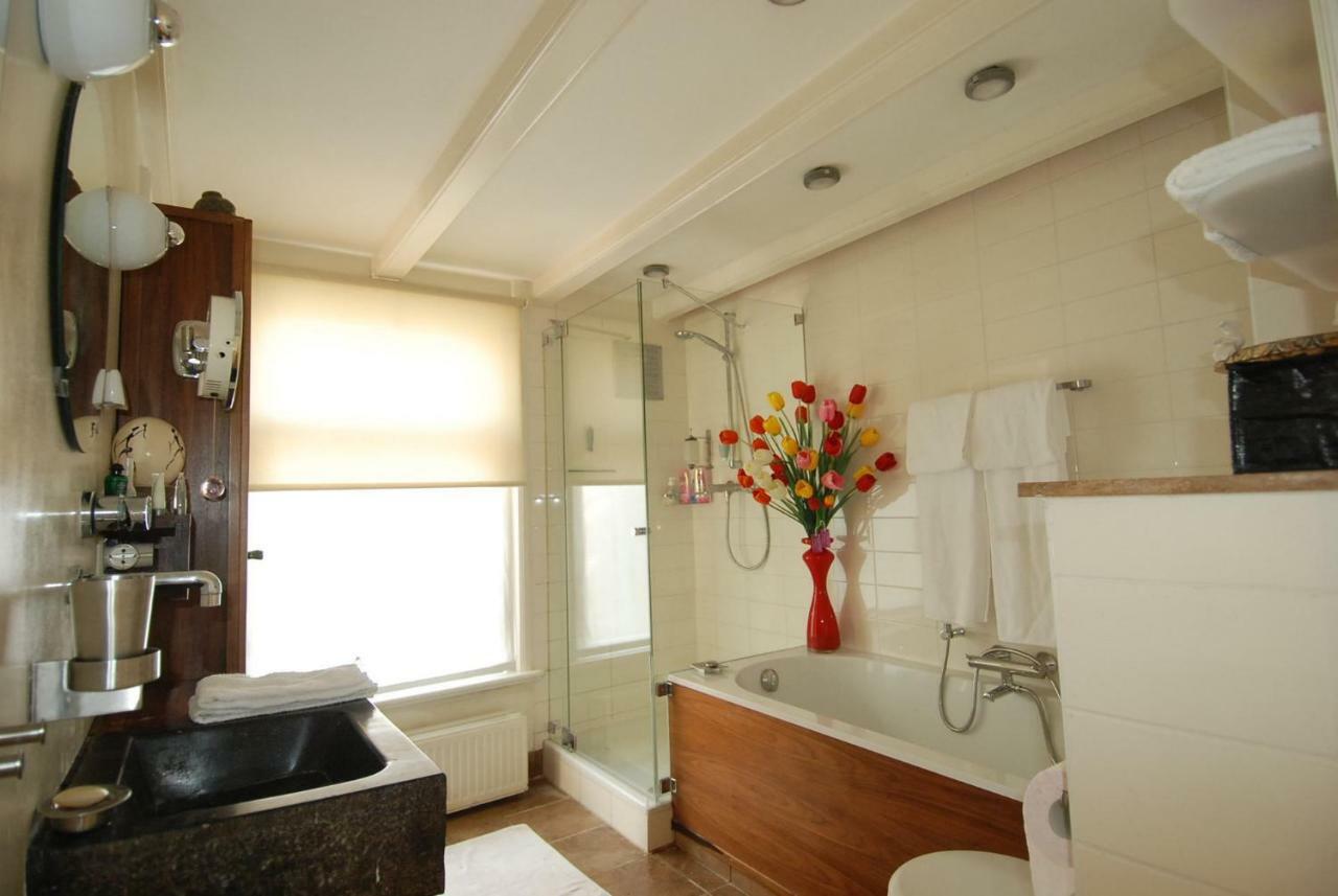 B&B Jordaan Corner Amesterdão Quarto foto